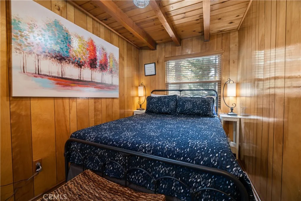 42955 Encino Big Bear Lake, CA 92315