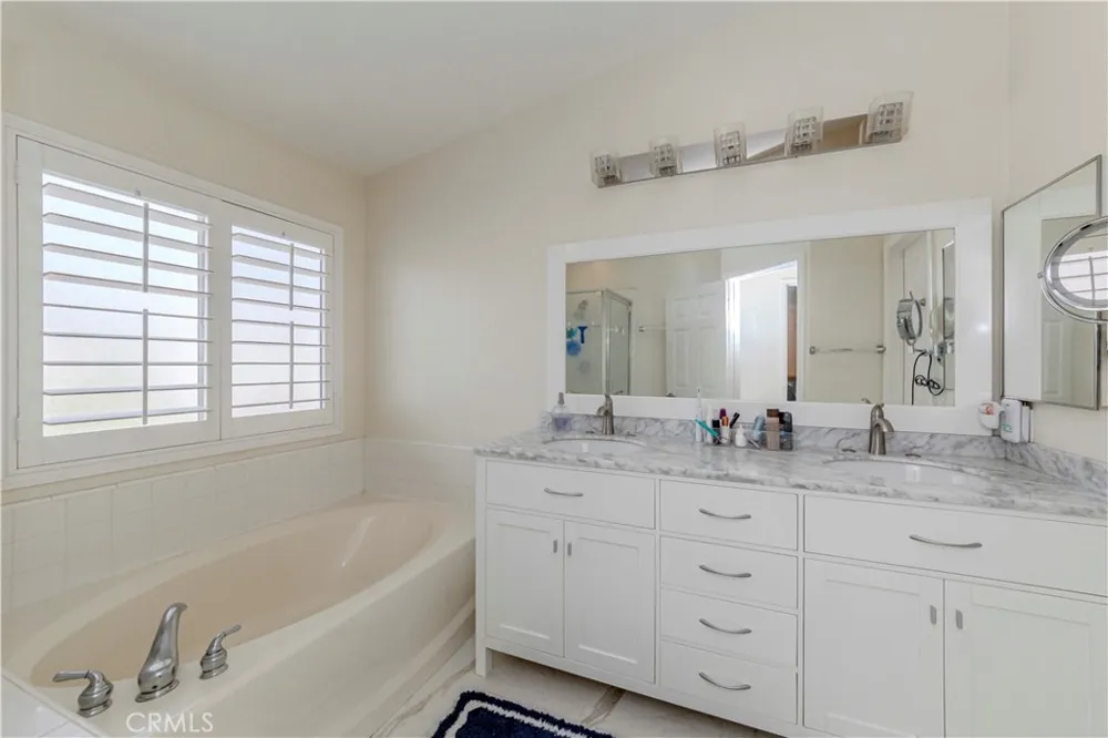 1528 W Delvale West Covina, CA 91790