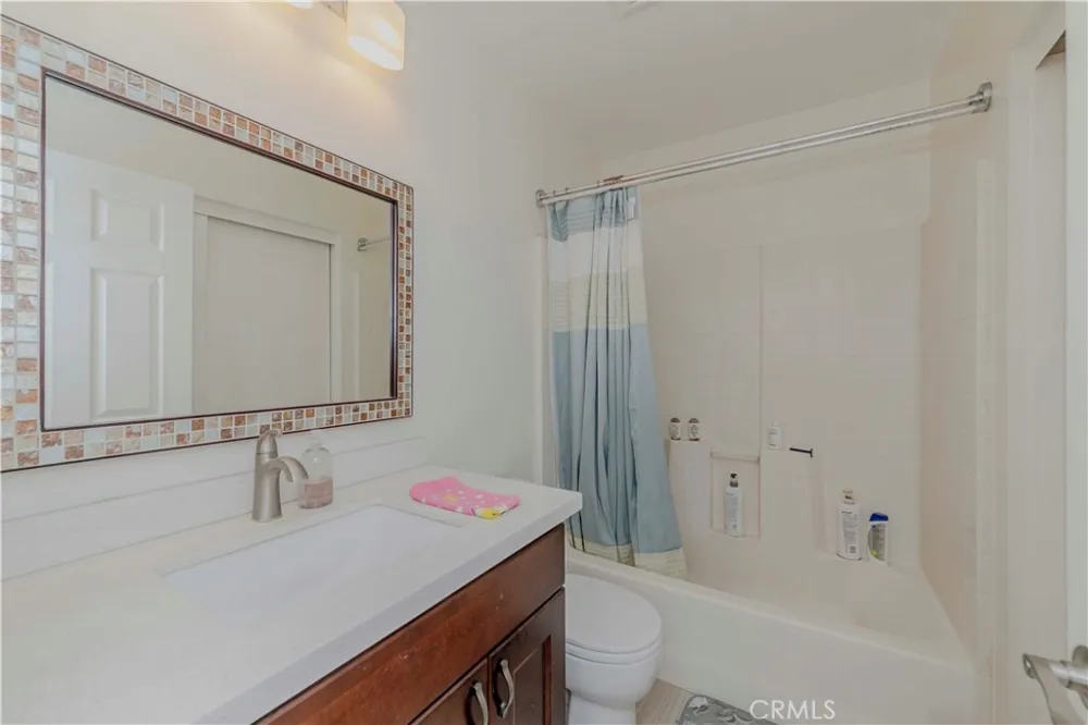 1528 W Delvale West Covina, CA 91790