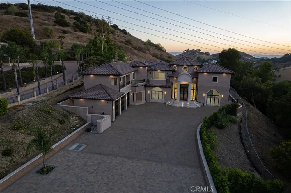 10521 Mary Bell Avenue Shadow Hills, CA 91040