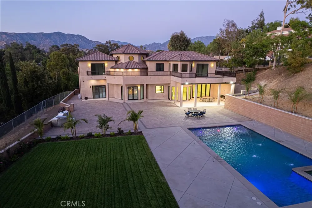 10521 Mary Bell Avenue Shadow Hills, CA 91040