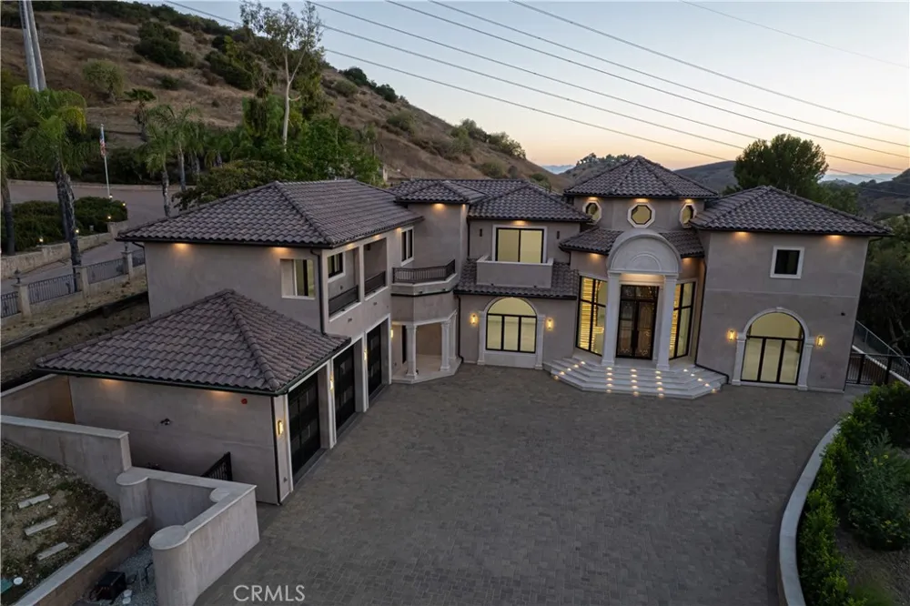 10521 Mary Bell Avenue Shadow Hills, CA 91040