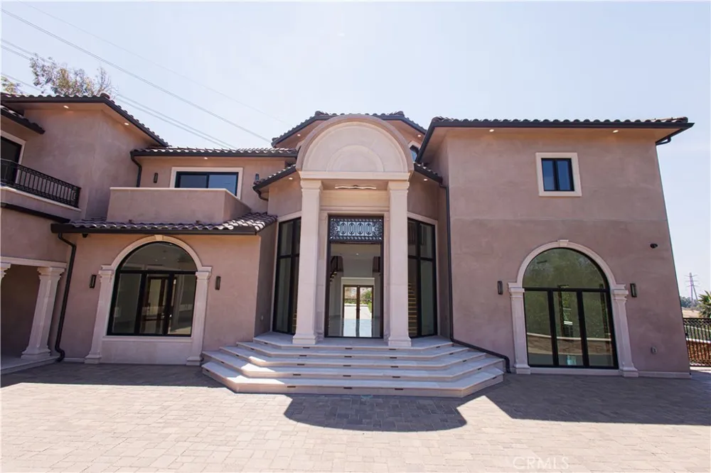 10521 Mary Bell Avenue Shadow Hills, CA 91040