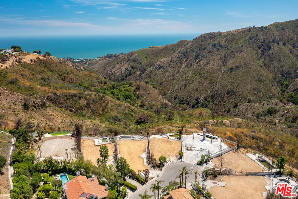 1120 Cumbre Alta Court Pacific Palisades, CA 90272