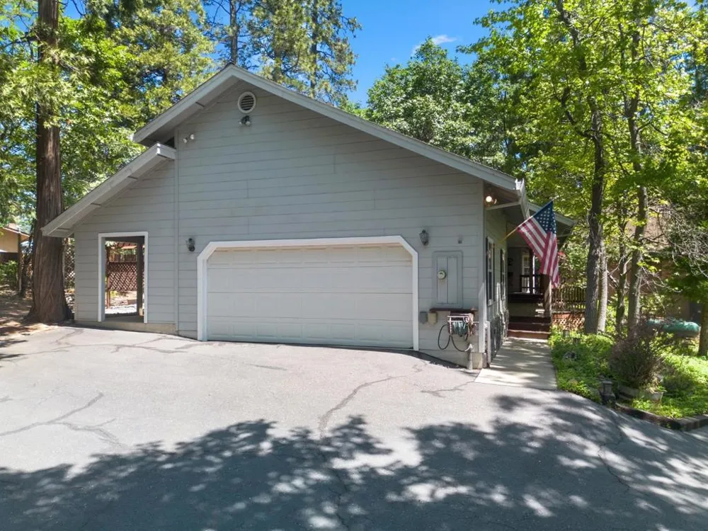 17256 Mount Elizabeth Drive Sonora, CA 95370