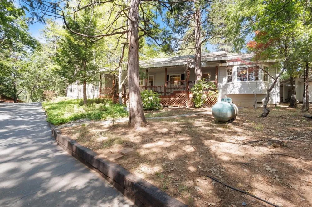 17256 Mount Elizabeth Drive Sonora, CA 95370