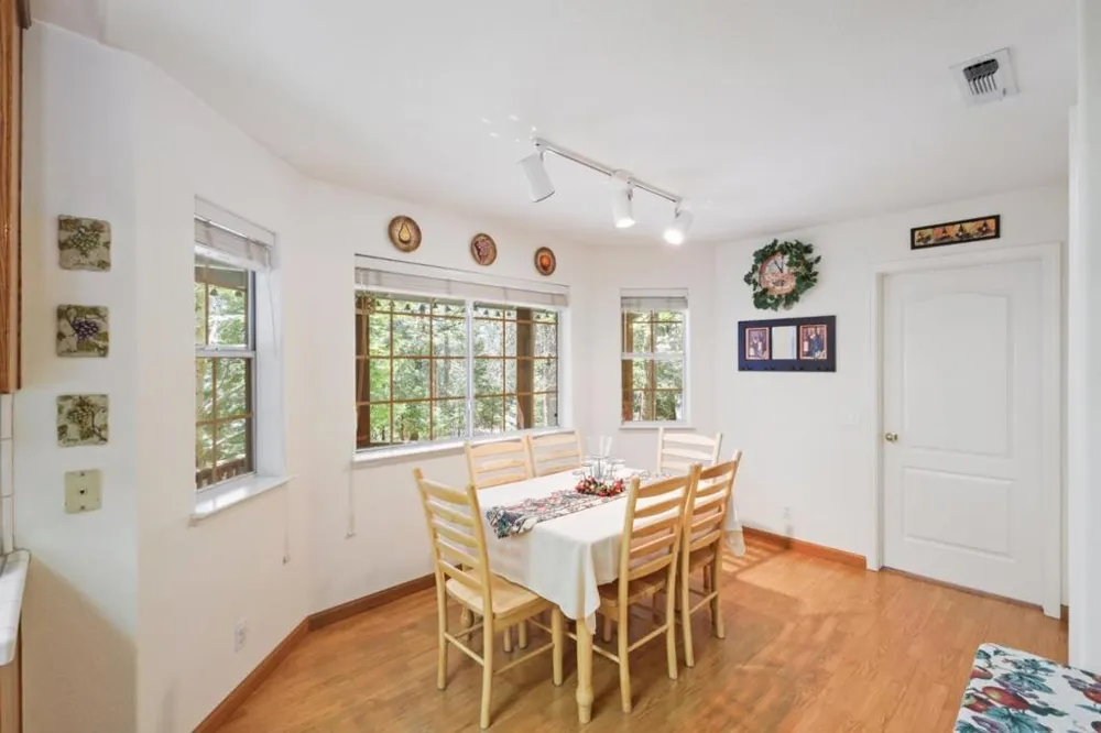 17256 Mount Elizabeth Drive Sonora, CA 95370
