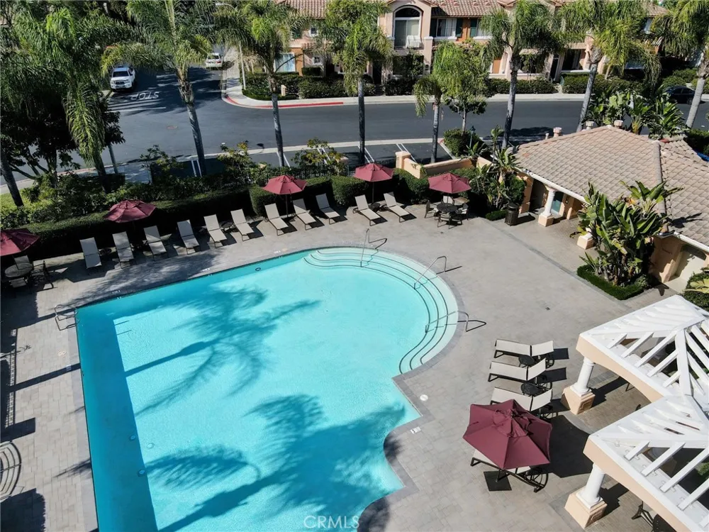 902 Solvay Aisle Irvine, CA 92606