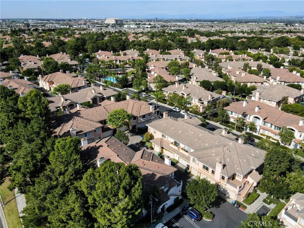 902 Solvay Aisle Irvine, CA 92606