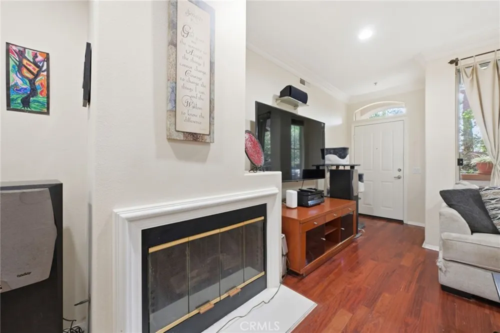 902 Solvay Aisle Irvine, CA 92606
