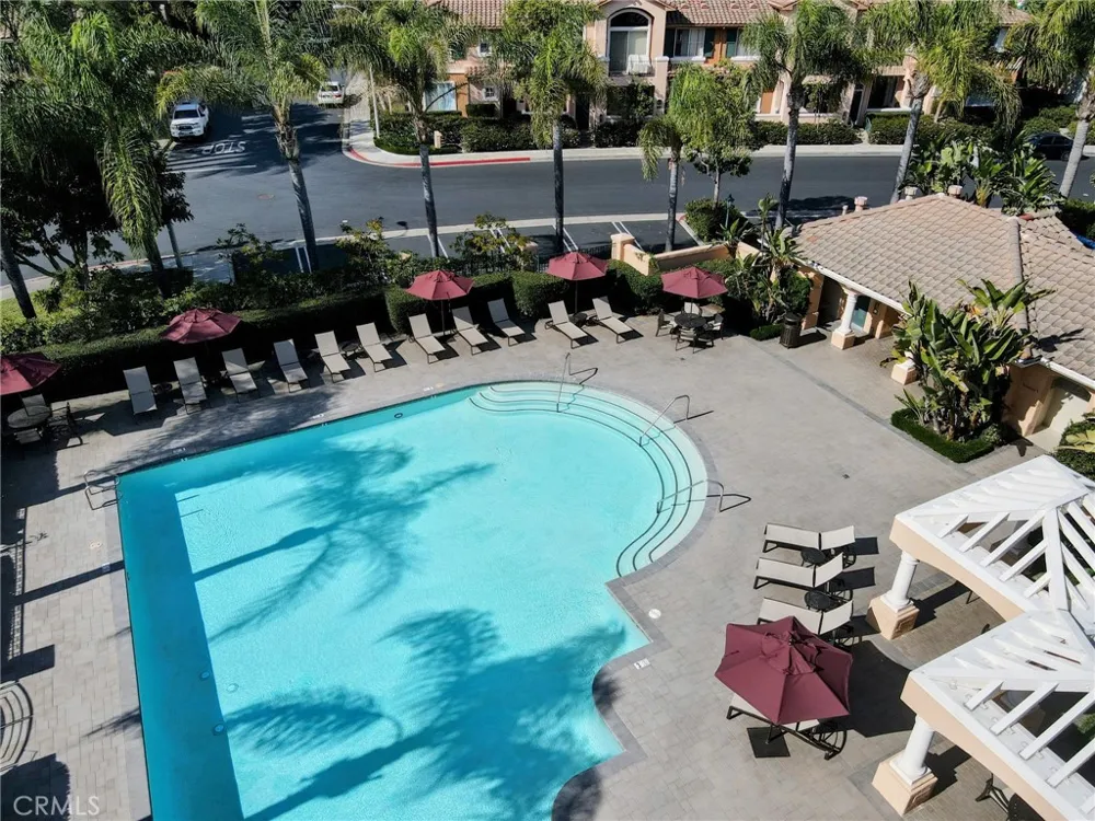 902 Solvay Aisle Irvine, CA 92606