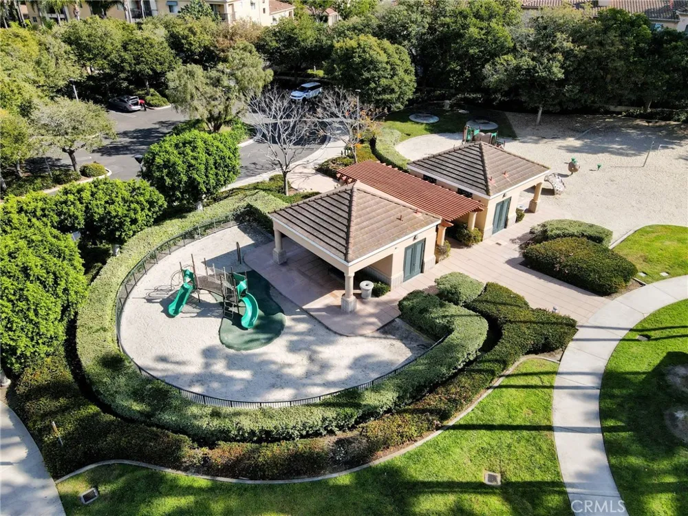 902 Solvay Aisle Irvine, CA 92606