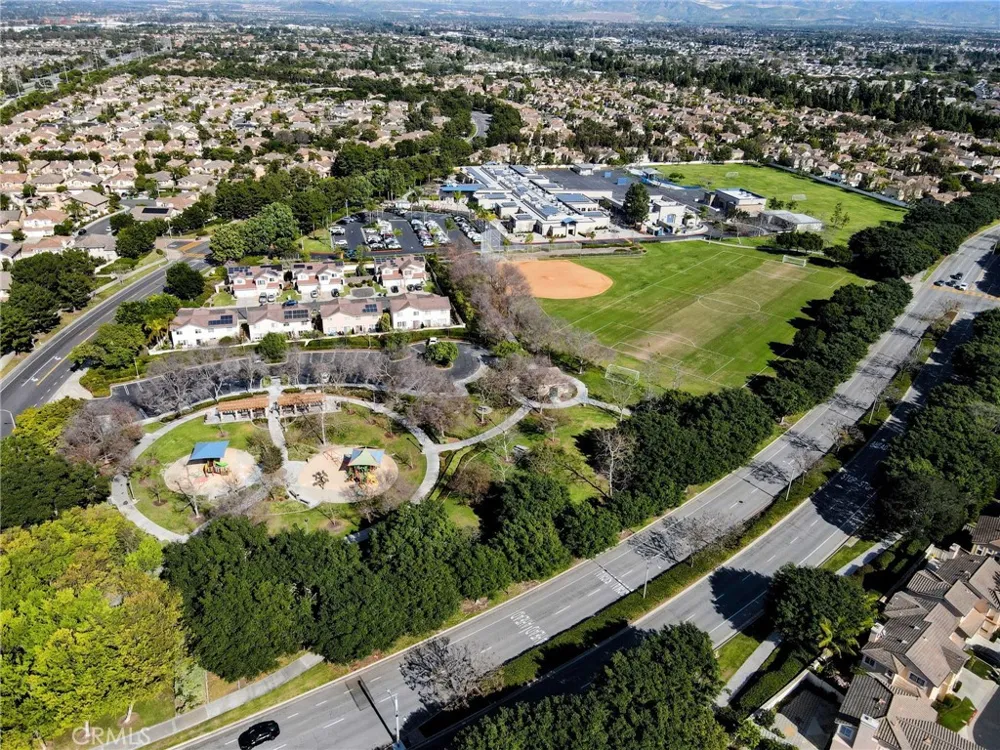 902 Solvay Aisle Irvine, CA 92606