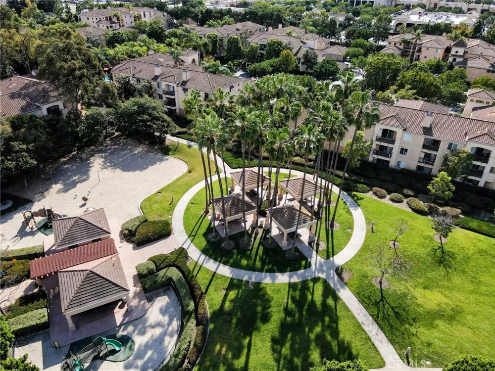 902 Solvay Aisle Irvine, CA 92606