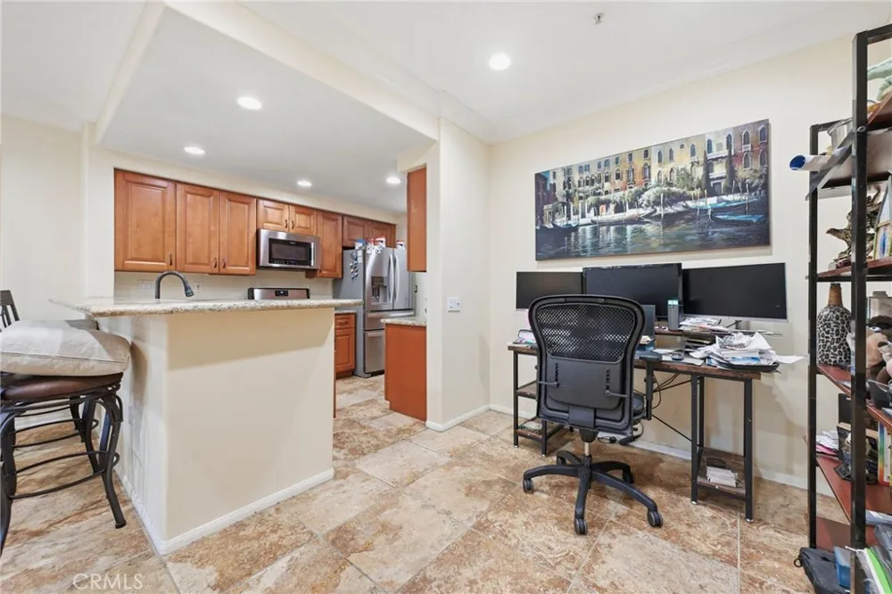 902 Solvay Aisle Irvine, CA 92606