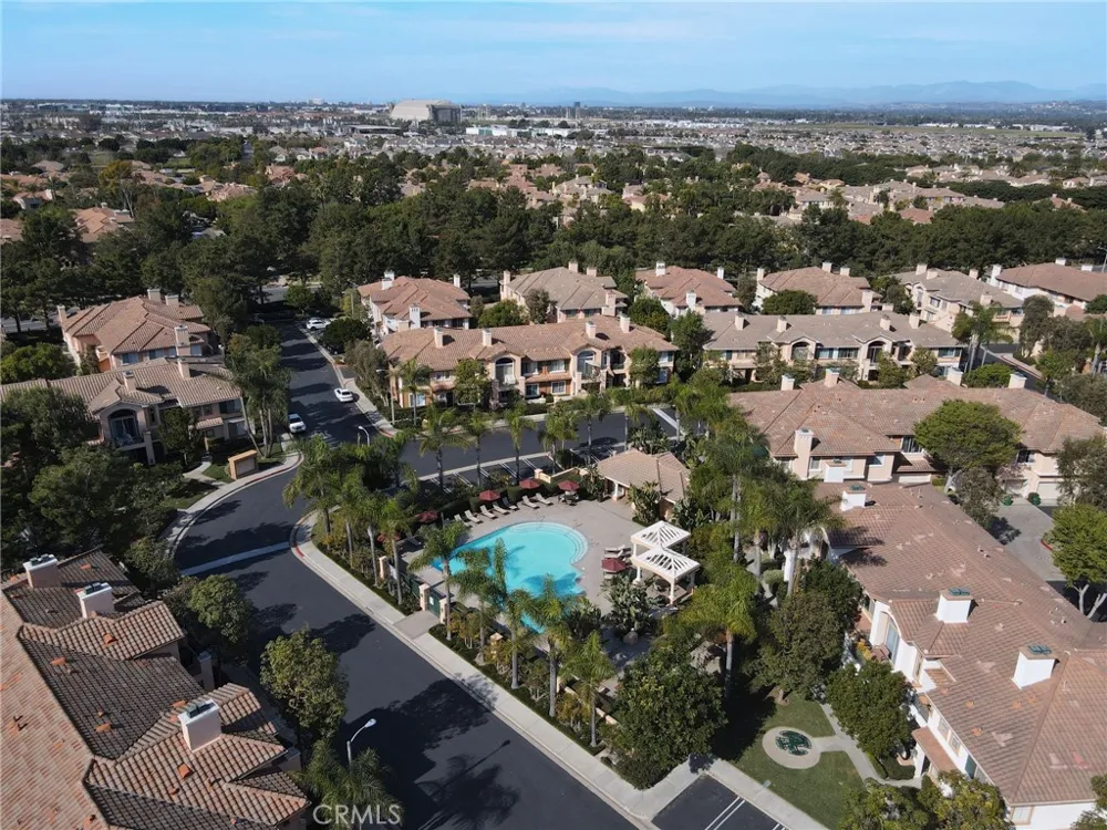 902 Solvay Aisle Irvine, CA 92606
