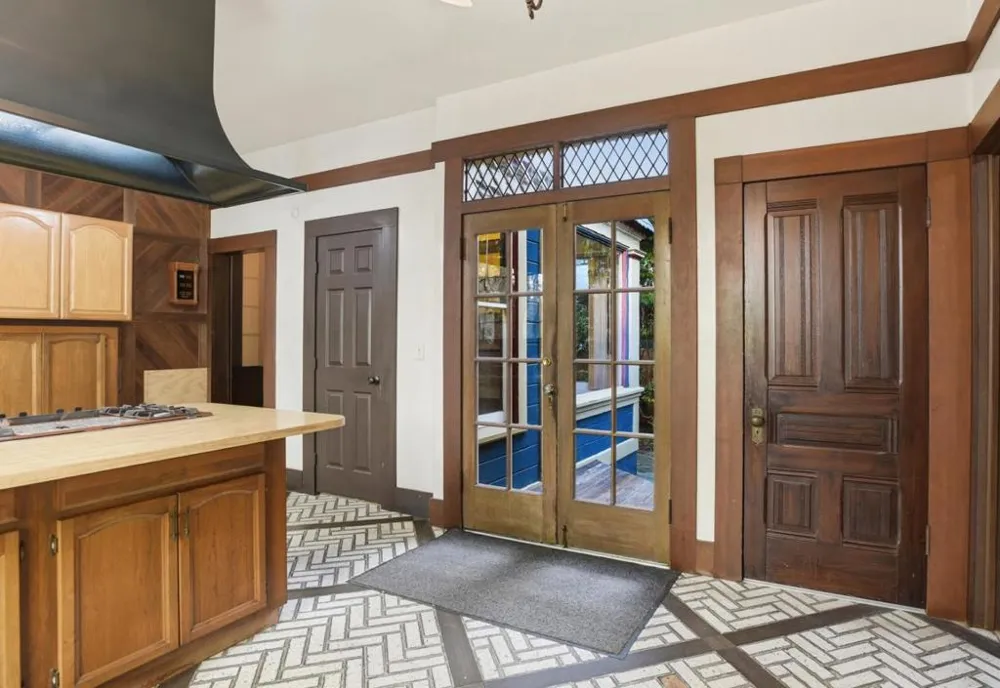 137 Elm Street San Mateo, CA 94401