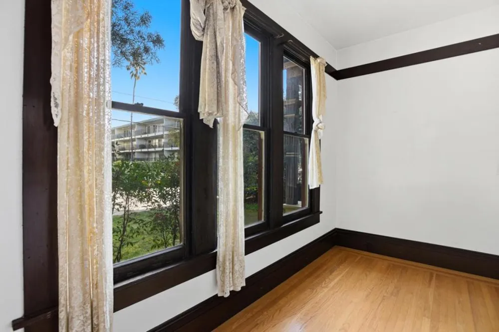 137 Elm Street San Mateo, CA 94401