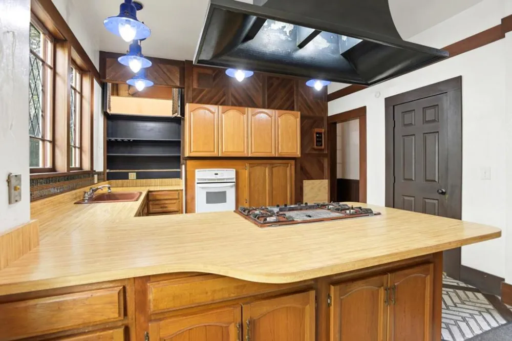 137 Elm Street San Mateo, CA 94401