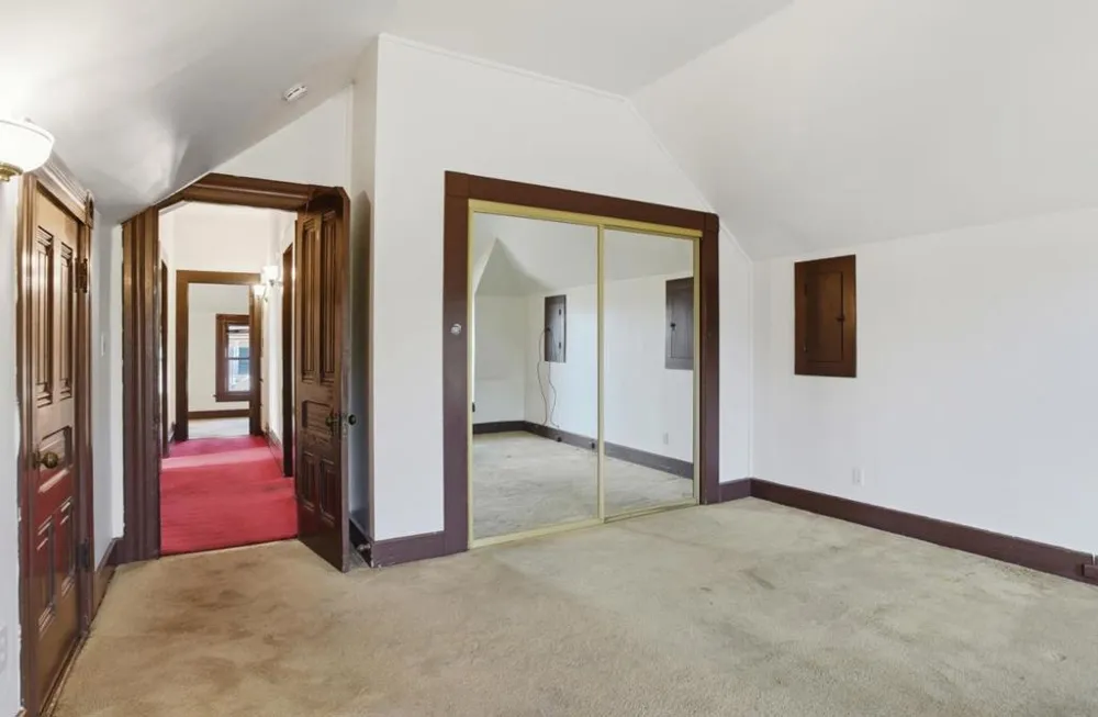 137 Elm Street San Mateo, CA 94401