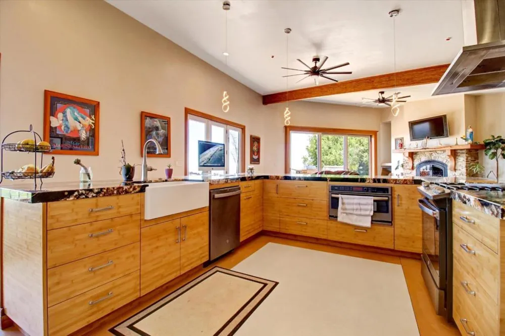 30005 Summit Road Los Gatos, CA 95033