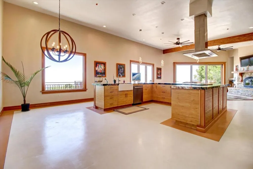 30005 Summit Road Los Gatos, CA 95033