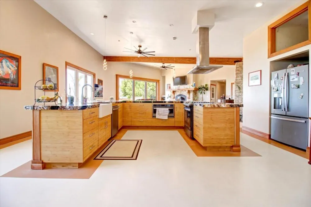 30005 Summit Road Los Gatos, CA 95033