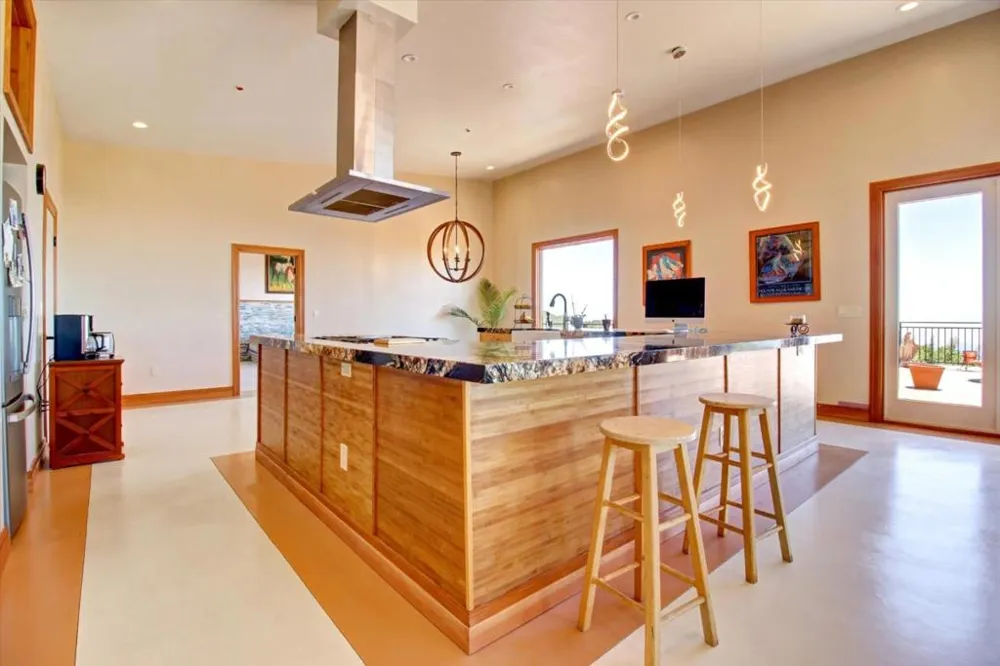30005 Summit Road Los Gatos, CA 95033