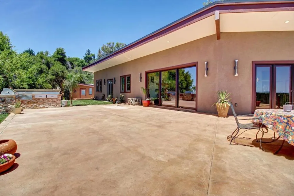 30005 Summit Road Los Gatos, CA 95033