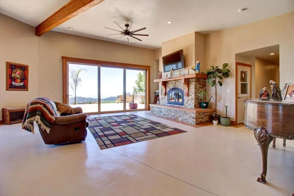 30005 Summit Road Los Gatos, CA 95033