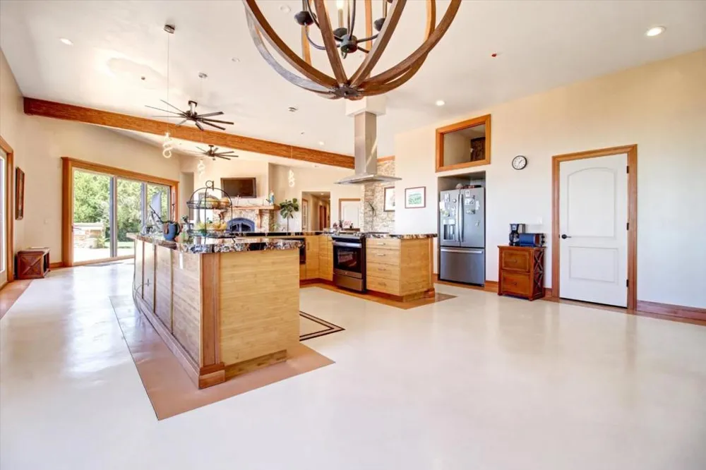 30005 Summit Road Los Gatos, CA 95033