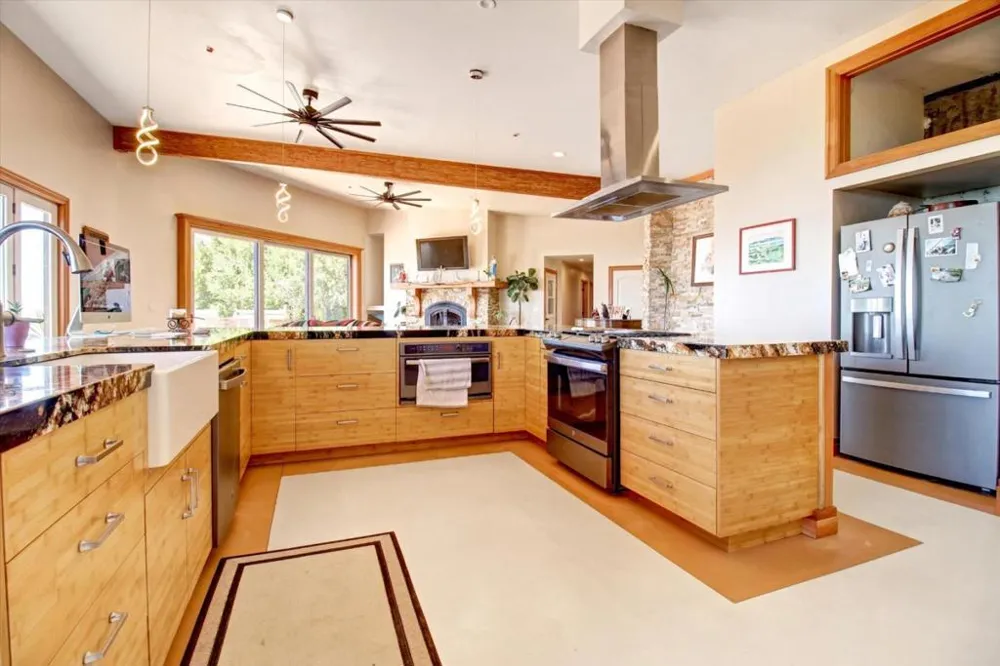 30005 Summit Road Los Gatos, CA 95033
