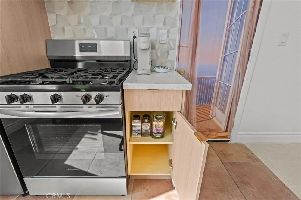 1095 Bonita Street #B Tustin, CA 92780