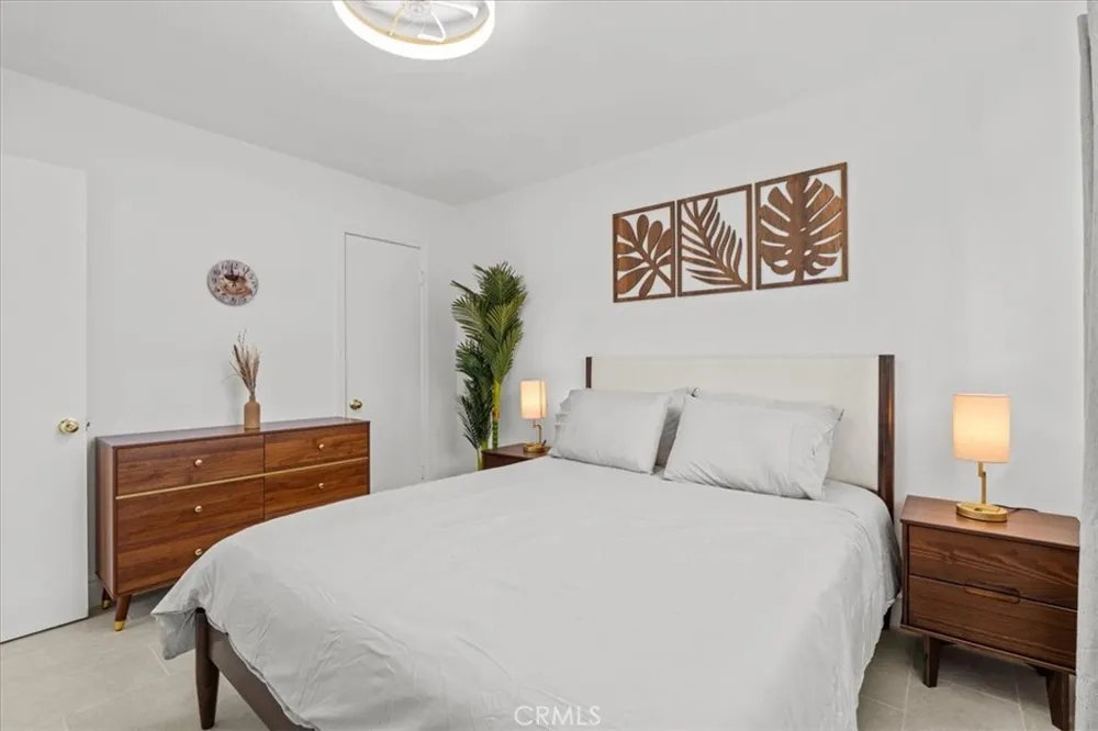 1095 Bonita Street #B Tustin, CA 92780