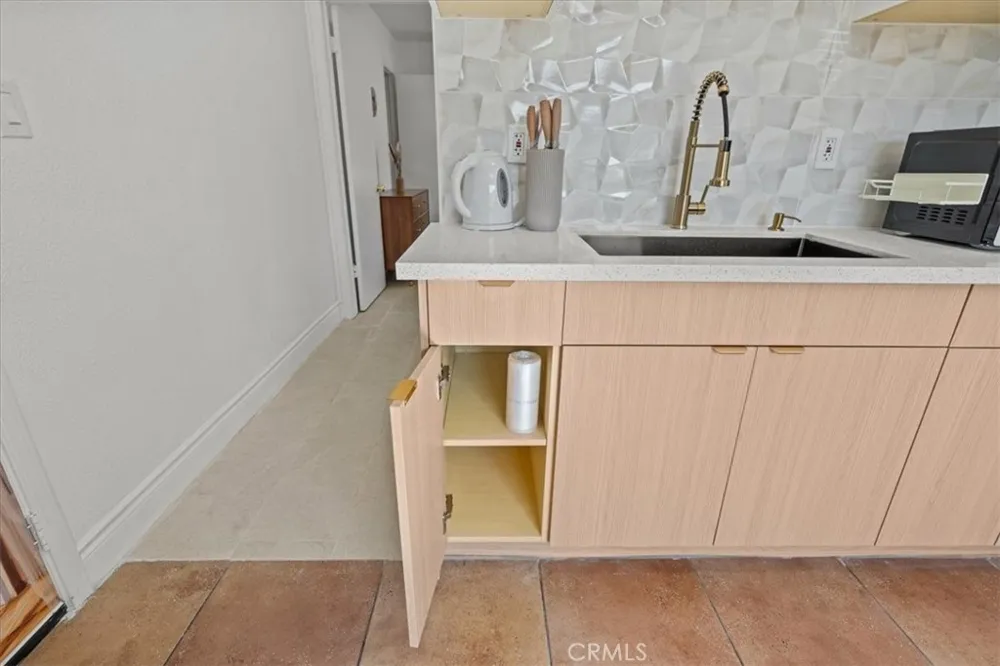 1095 Bonita Street #B Tustin, CA 92780