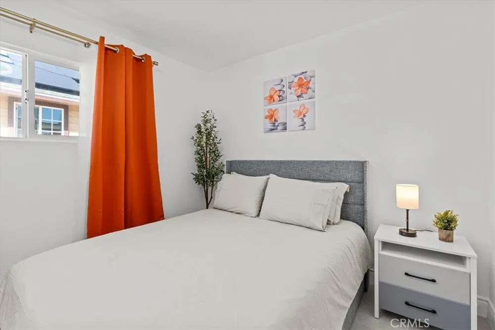 1095 Bonita Street #A Tustin, CA 92780