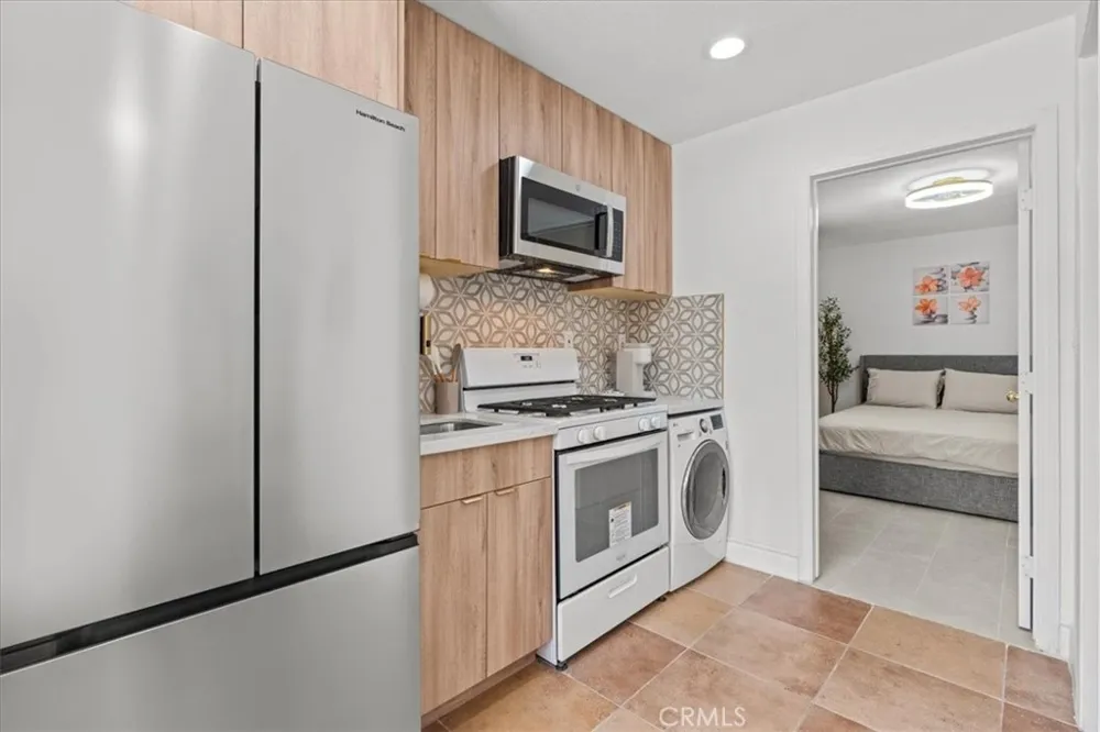 1095 Bonita Street #A Tustin, CA 92780