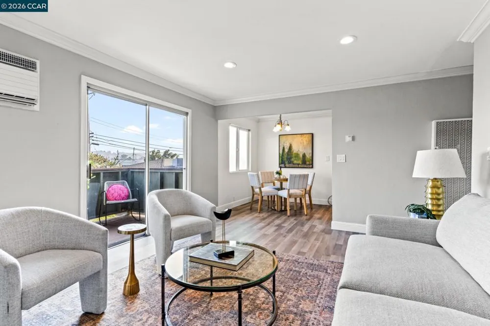 1133 Meadow Lane #106 Concord, CA 94520