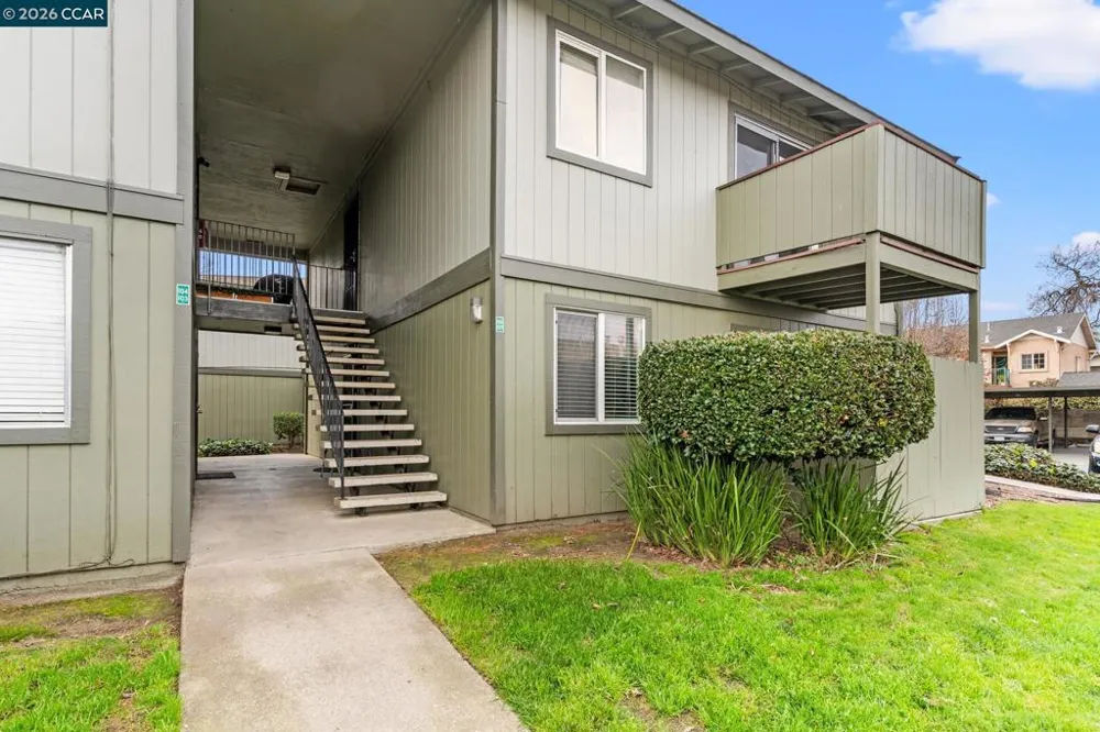 1133 Meadow Lane #106 Concord, CA 94520
