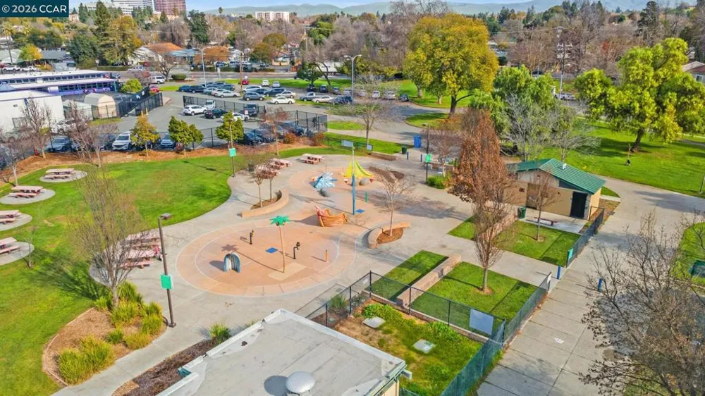 1133 Meadow Lane #106 Concord, CA 94520