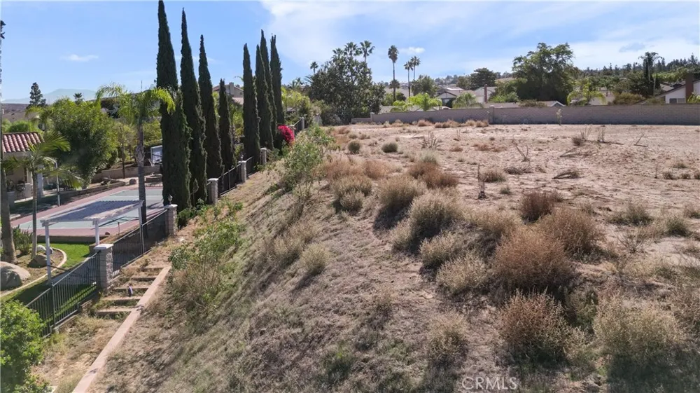 6204 Claridge Drive Riverside, CA 92506