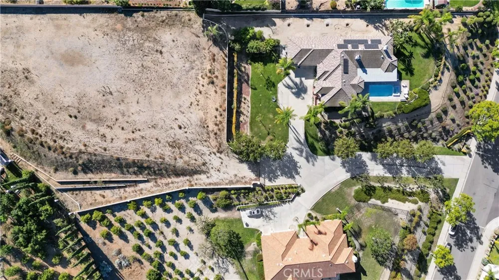 6204 Claridge Drive Riverside, CA 92506