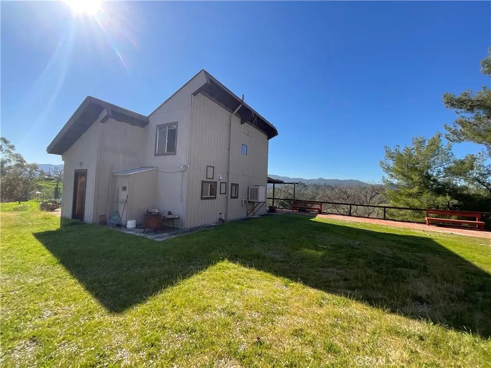49397 Sapaque Bradley, CA 93426