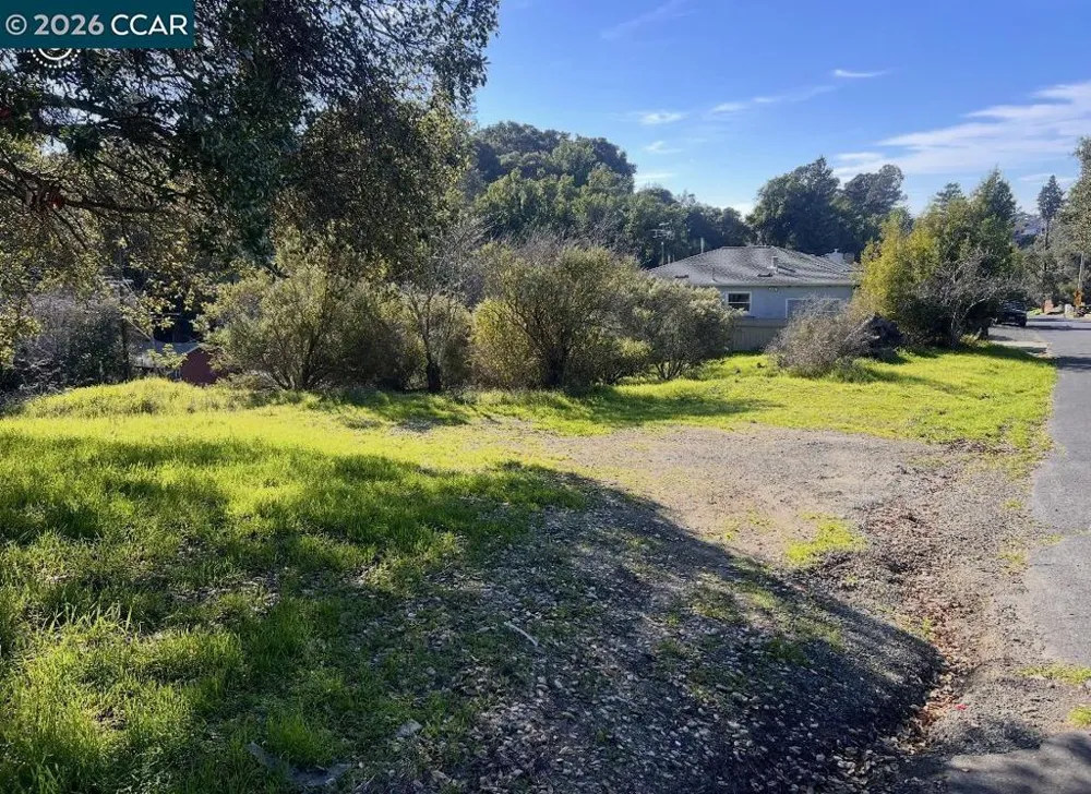 Sobrante Ave El Sobrante, CA 94803