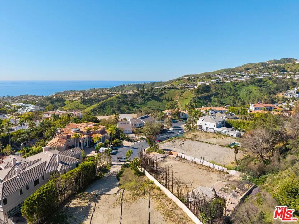 1433 Via Anita Pacific Palisades, CA 90272