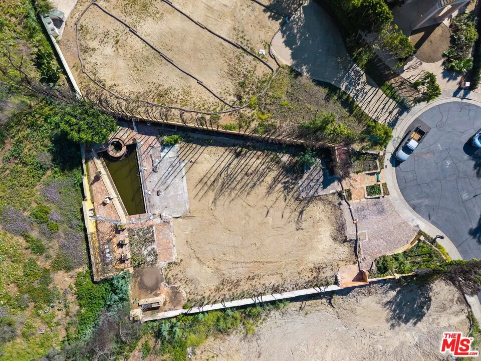 1433 Via Anita Pacific Palisades, CA 90272