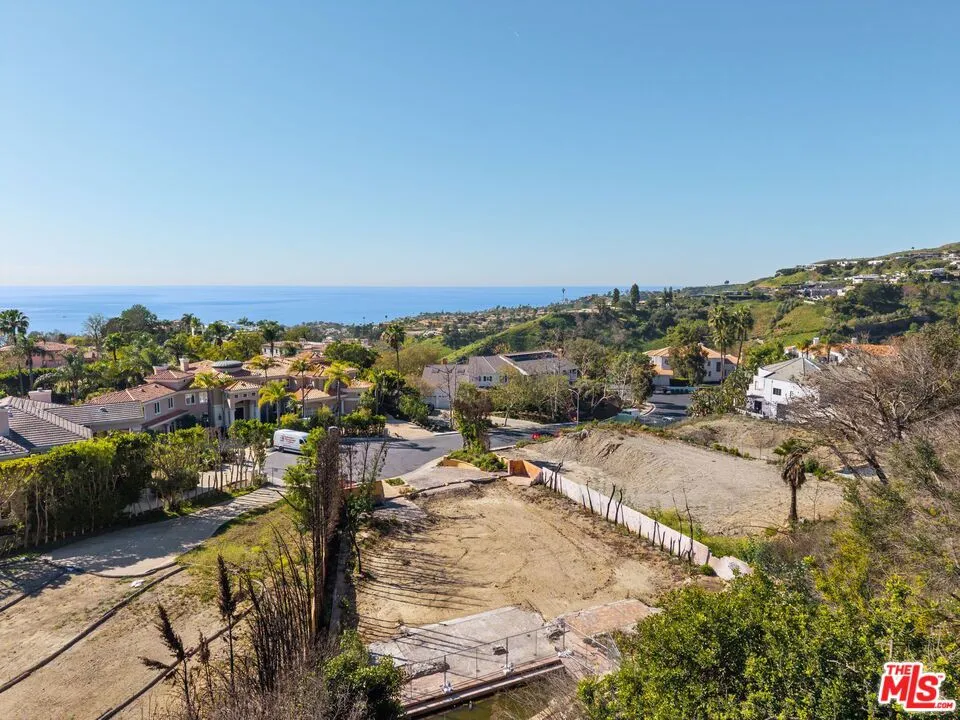 1433 Via Anita Pacific Palisades, CA 90272