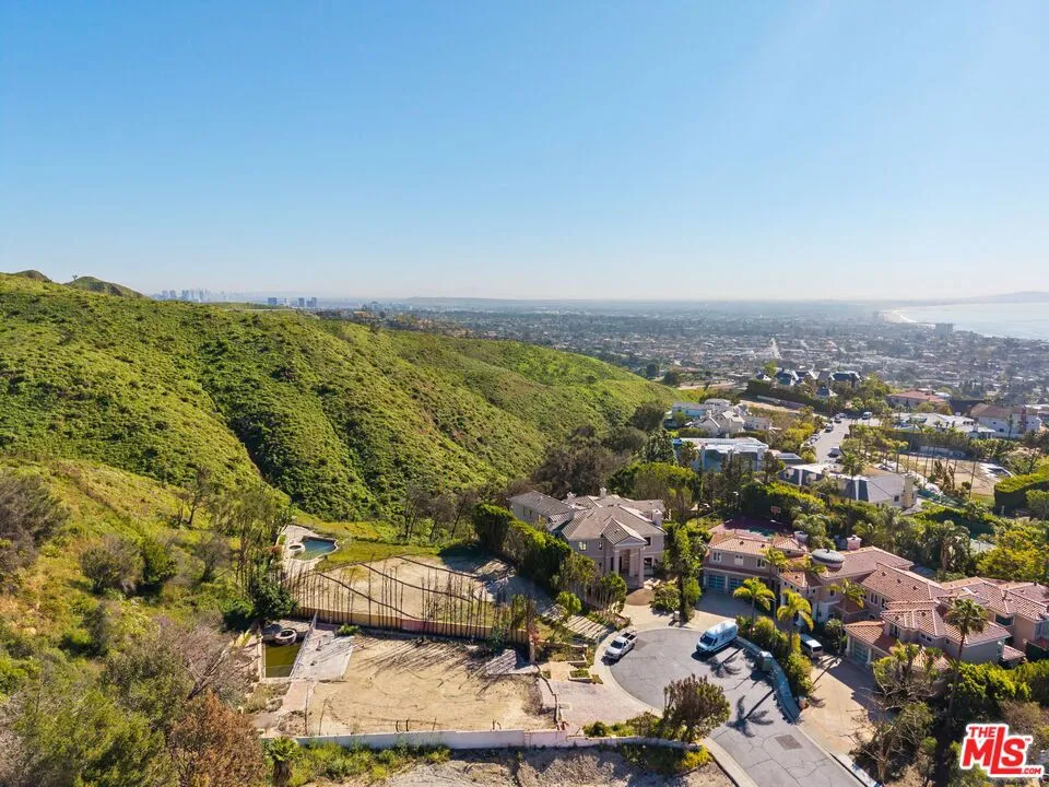 1433 Via Anita Pacific Palisades, CA 90272