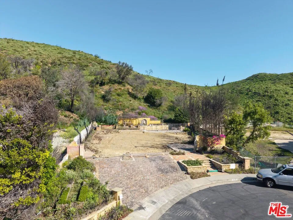 1433 Via Anita Pacific Palisades, CA 90272