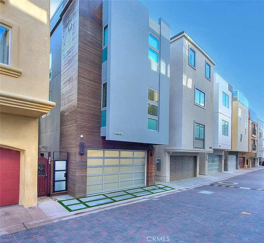 99 Surfside Surfside, CA 90743